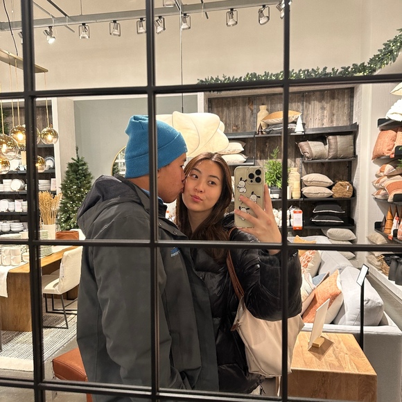 Meet your Posher, Sunhwa - Picture 1 of 1